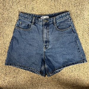 Zara Hi Rise Mom fit shorts, dark blue wash, size 8
